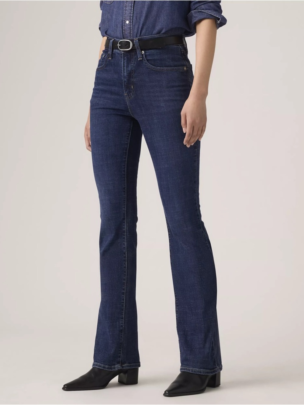 LEVI’S 725 HIGH RISE BOOTCUT WOMEN'S JEANS SIZE 16/33